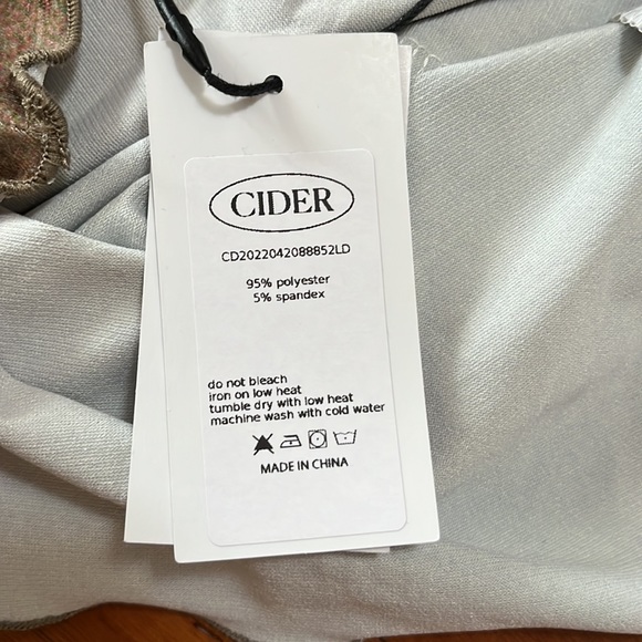 Cider printed bodycon dress. - Picture 6 of 6